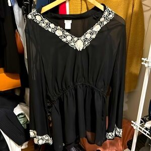 Sheer, flowing, top, blouse.